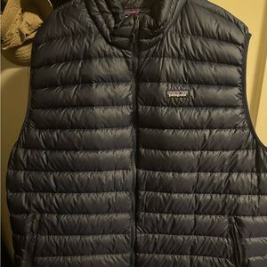 Patagonia Men's Navy Quilted Vest